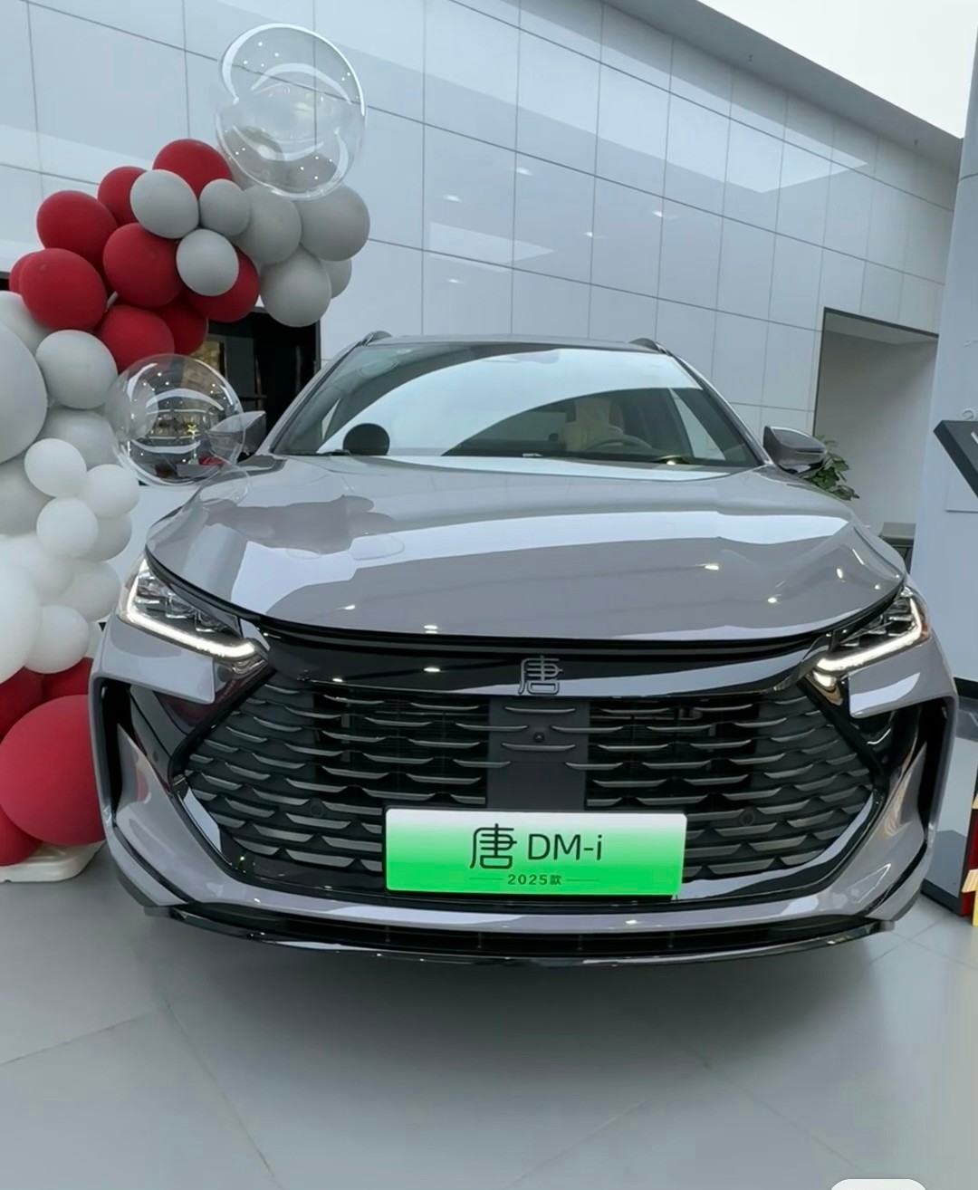 BYD Tang: роскошный внедорожник, сочетающий в себе мощность, производительность и экологичность