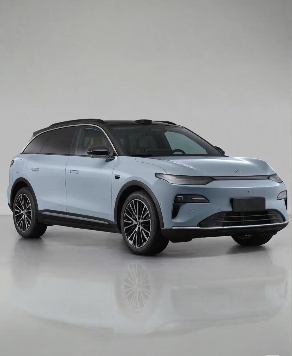 Leapmotor C11 — умный электровнедорожник для новой эры вождения